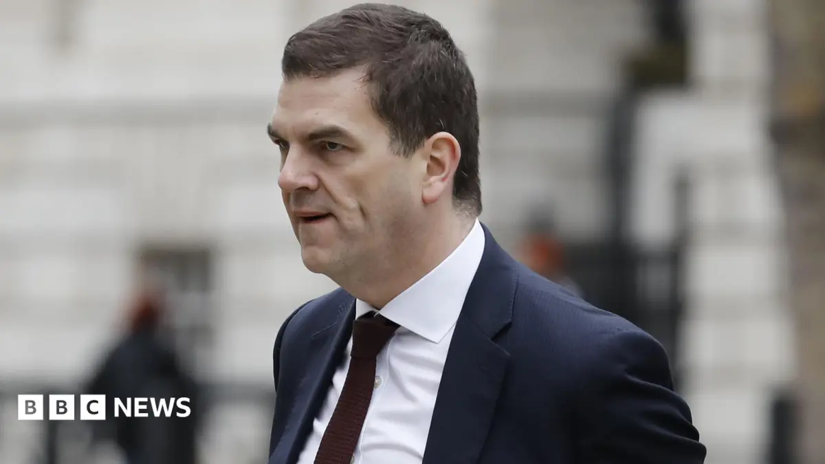 Former Senior Diplomat Robbins Initiates Legal Action After Dismissal Over Mandelson Vetting
