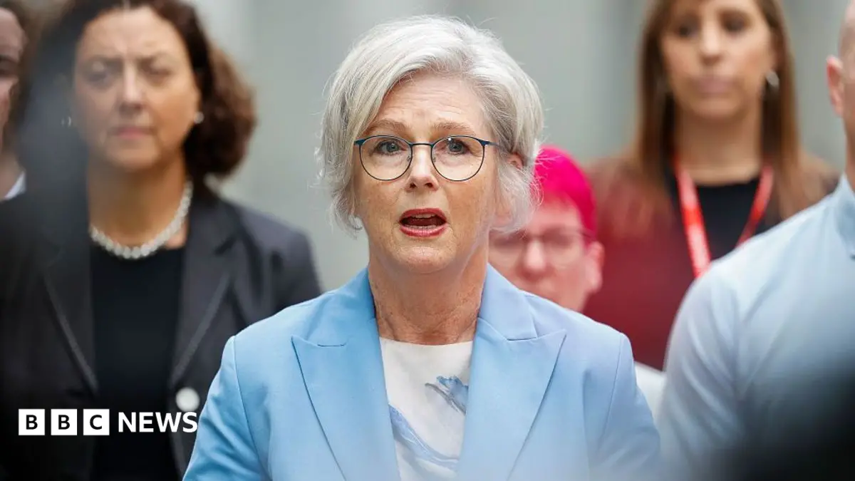 Australian Independent MP Critically Injured in Apparent Car Attack