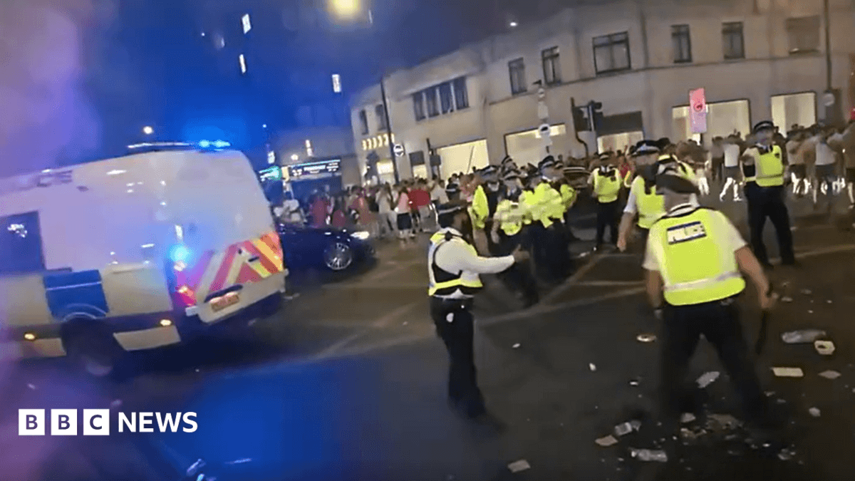 Four Arrested, Police Officer Injured During Violent Disorder on Edgware Road After France-Morocco Match