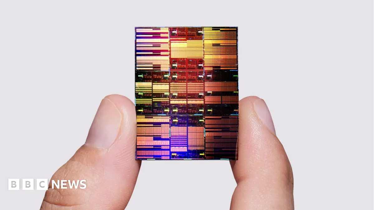 IBM Creates Sub-1nm Chip, Stacks Transistors Vertically for Density Breakthrough