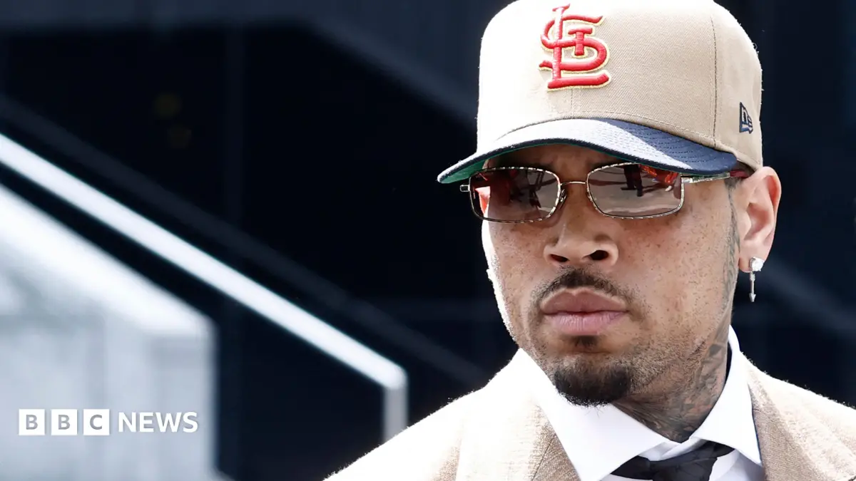 Chris Brown Pleads Guilty to London Nightclub Affray, Avoids Immediate Prison Sentence