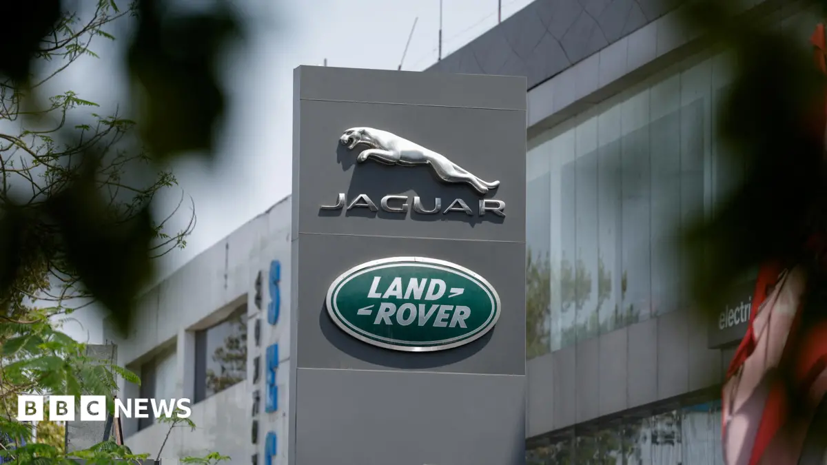 Jaguar Land Rover Eliminates 300 Jobs at Halewood and Solihull Plants
