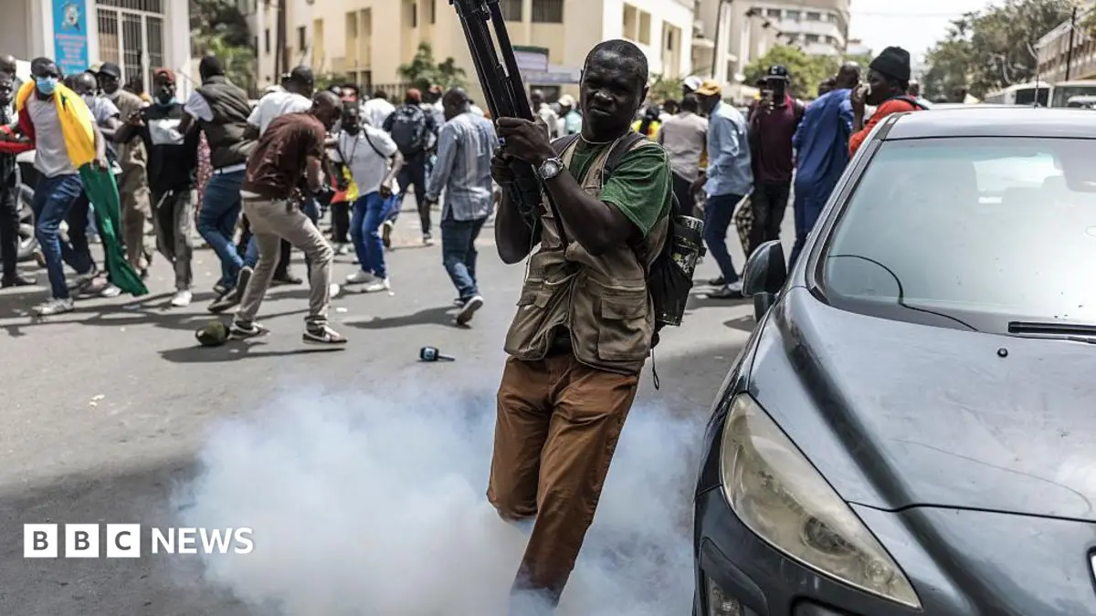 Senegal Parliament Approves Presidential Power Cut, Dakar Sees Protests