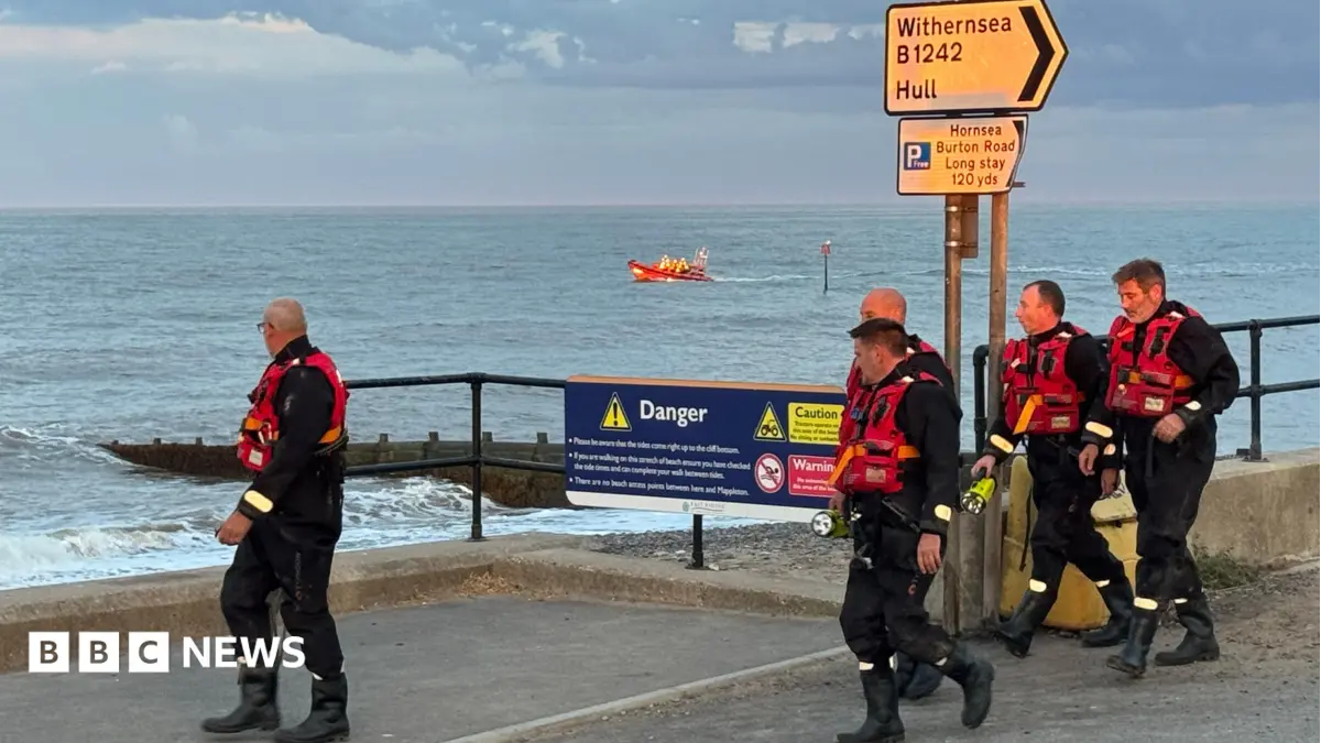 Emergency Services Conduct Extensive Search for Missing 13-Year-Old Off Hornsea Coast