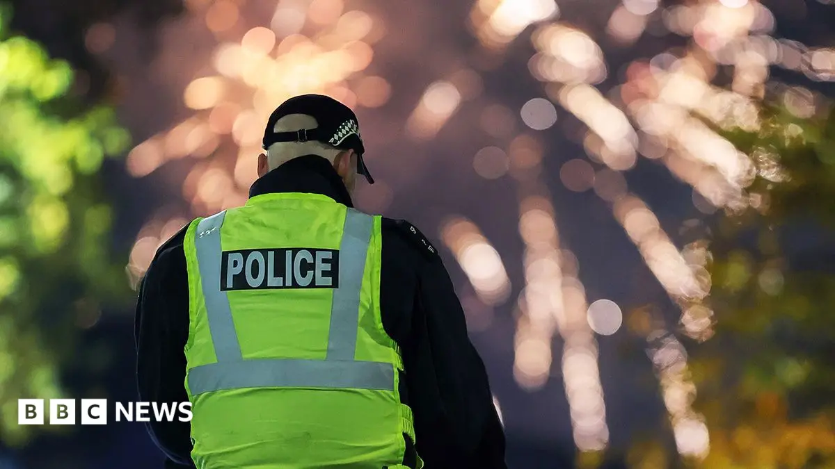 Scotland to Deploy 1,700 Officers for Bonfire Night Incidents and Glasgow Football Match