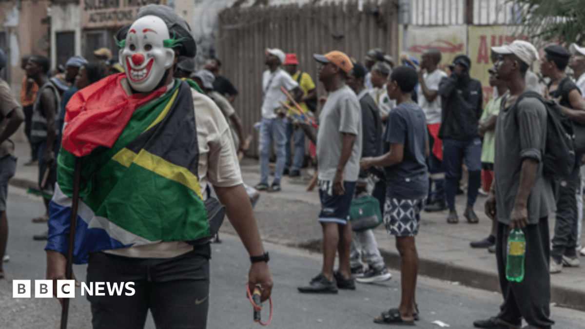 Mob of Fifty Beats Unidentified Foreign National to Death in South Africa