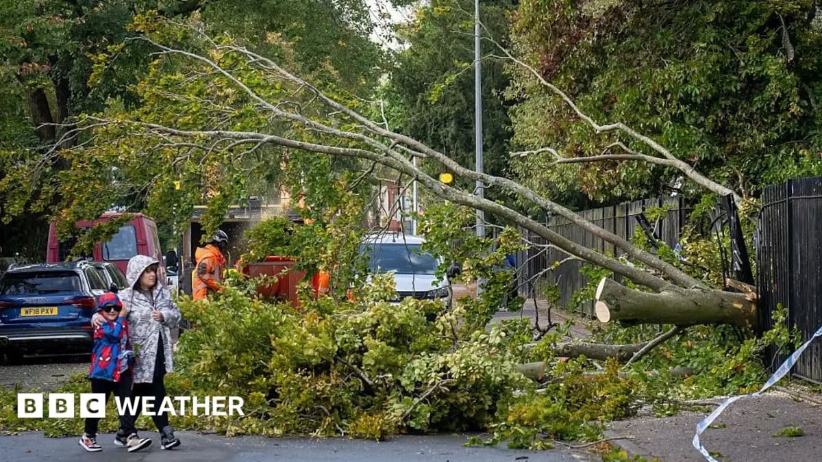 Storm Austen Forecast to Deliver Severe Gales and Rain Across UK on Friday