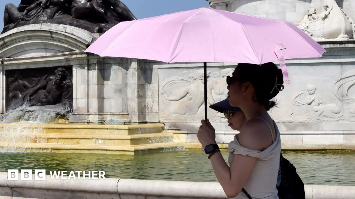 UK Meteorological Office Forecasts Third Heatwave as Temperatures Exceed 30C