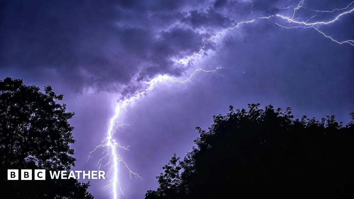 Southern England Faces Thunderstorms, Flash Flooding as Heatwave Ends