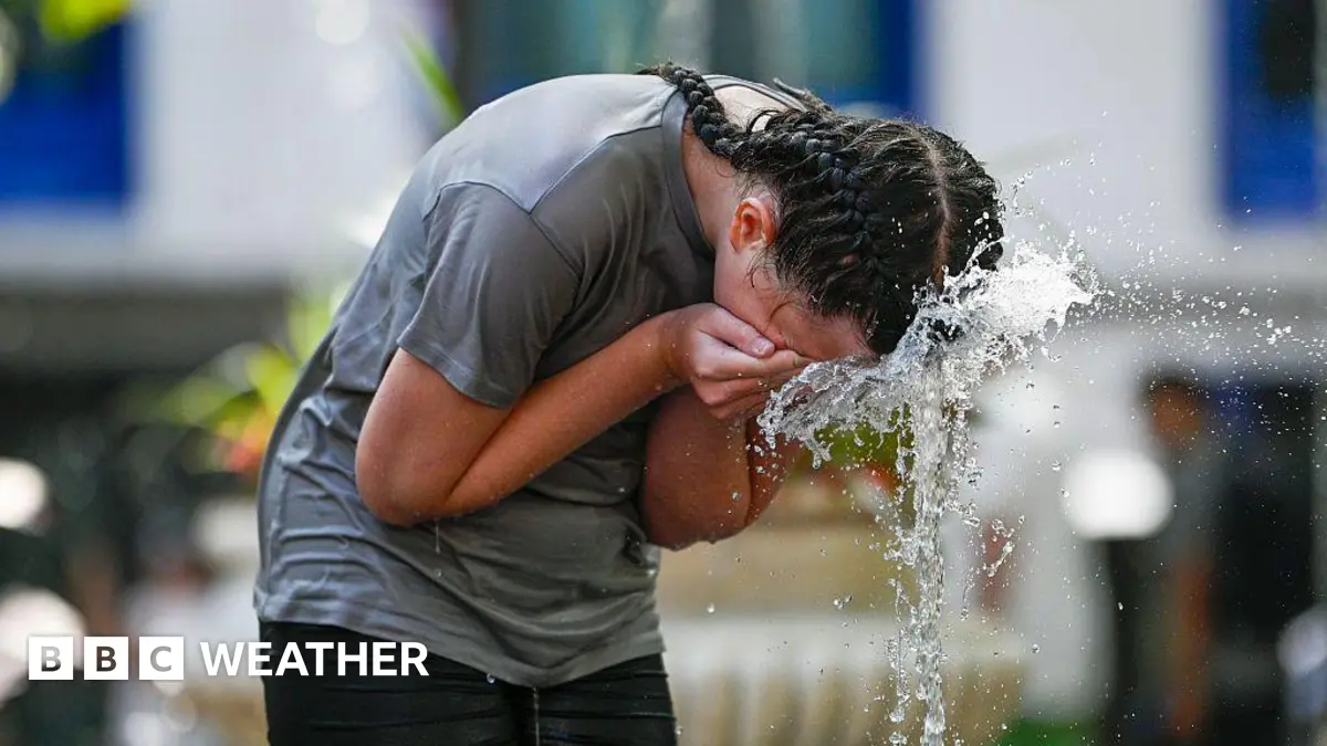 UK Health Security Agency Issues 'Extraordinary' Heat Alerts for Record May Temperatures