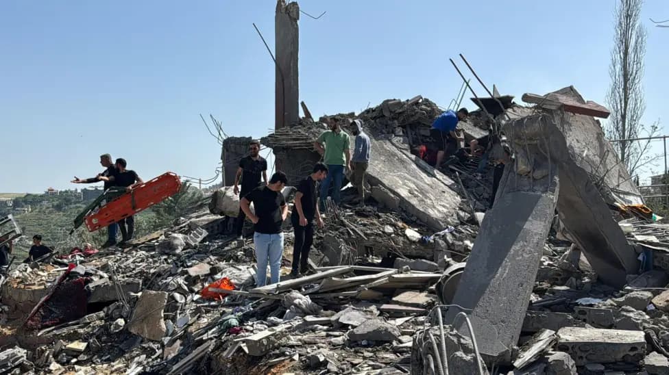 Israeli Strikes Kill 39 in Lebanon, Including Seven in Saksakiyeh