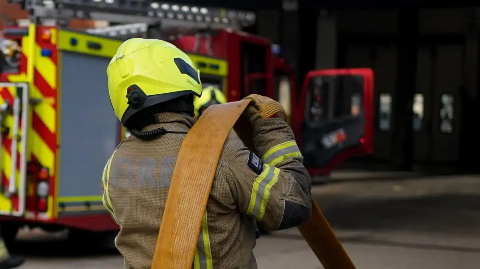 Three Men Die in West London Pavilion Fire on New Zealand Way