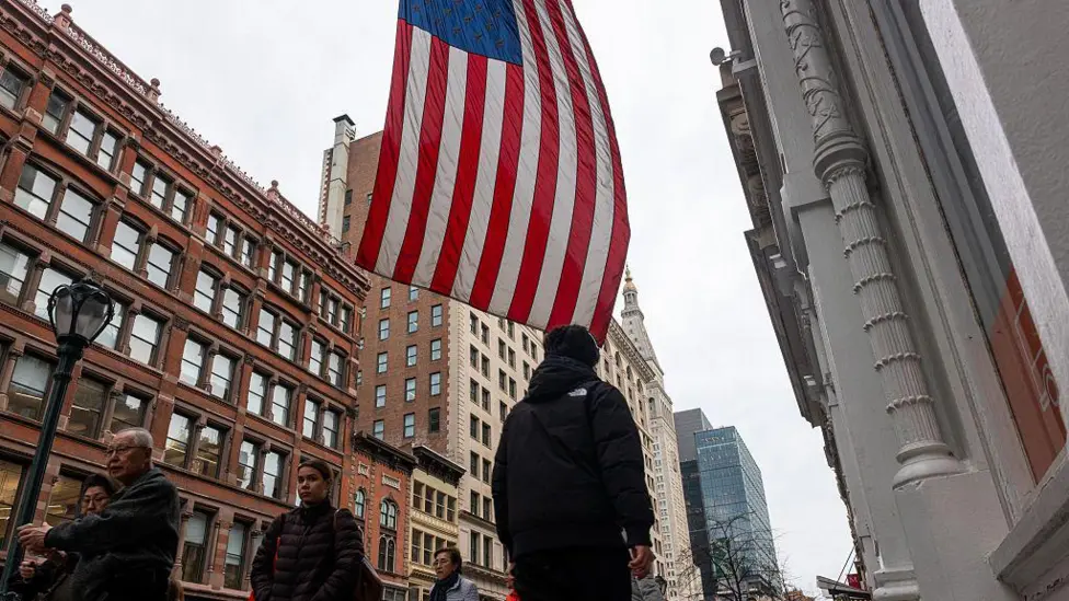 US Economy Adds 115,000 Jobs in April as Unemployment Holds at 4.3%