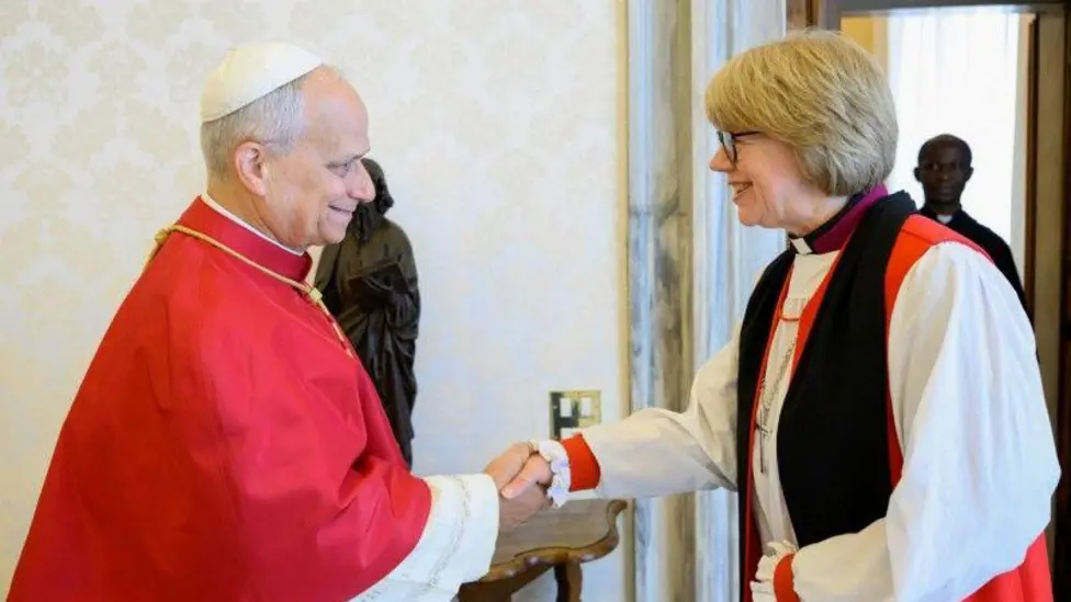 Archbishop of Canterbury Praises Pope Leo's Anti-War Stance After Vatican Meeting