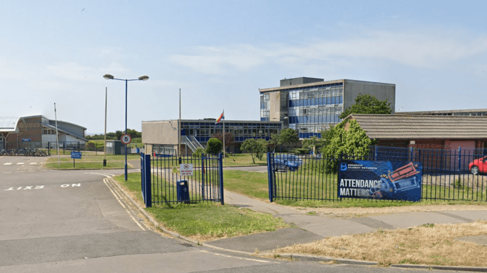 Meningitis B Outbreak Prompts Mass Antibiotic and Vaccination Drive in Weymouth Schools