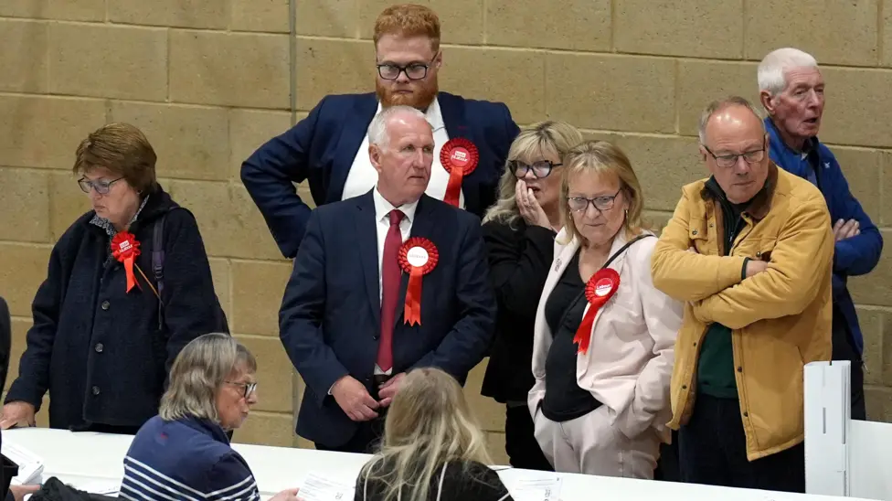 Reform UK Leads English Local Elections, Labour Suffers Significant Losses Across Councils