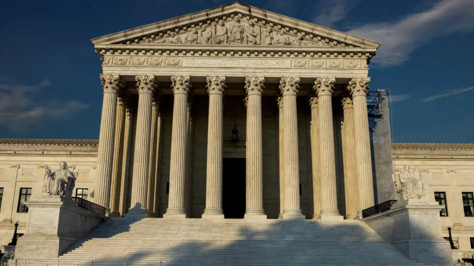 US Supreme Court Halts Alabama’s Nitrogen Gas Execution of Jeffery Lee