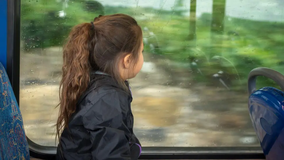 Chancellor Reeves Announces August Free Bus Travel for Children, Suspends Tariffs on Over 100 Products