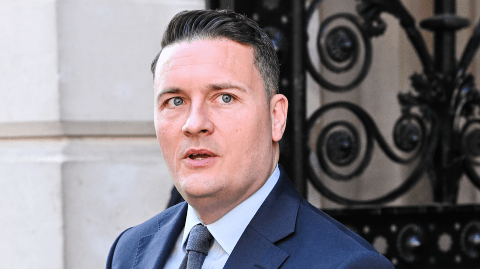 Wes Streeting Meets Prime Minister Amidst Ongoing Labour Leadership Speculation