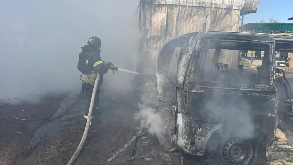 Moscow and Kyiv Exchange Accusations Over Victory Day Ceasefire Breaches