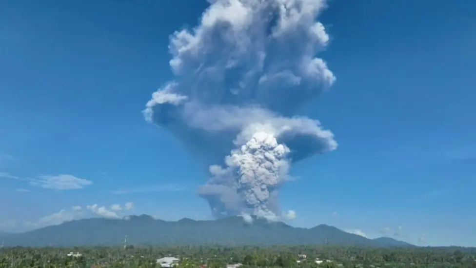 Mount Dukono Eruption Kills Three Hikers on Indonesian Island
