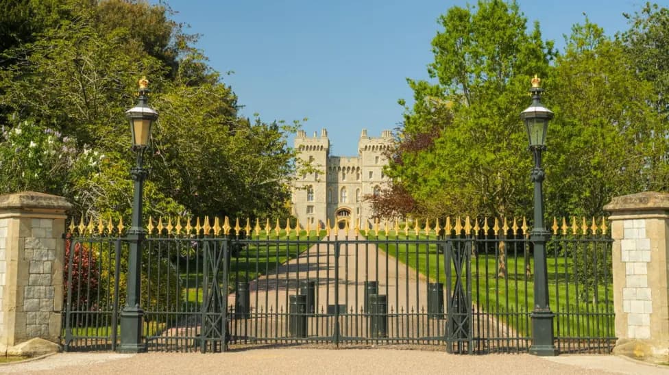 Metropolitan Police Investigate Officers for Sleeping on Duty at Windsor Castle