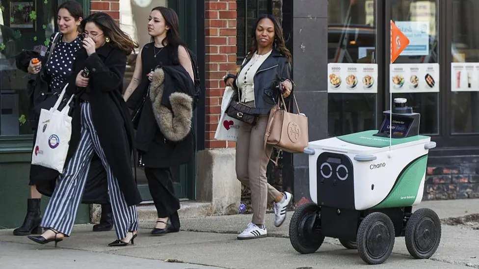 Chicago Residents Petition City Council for Autonomous Delivery Robot Ban on Sidewalks
