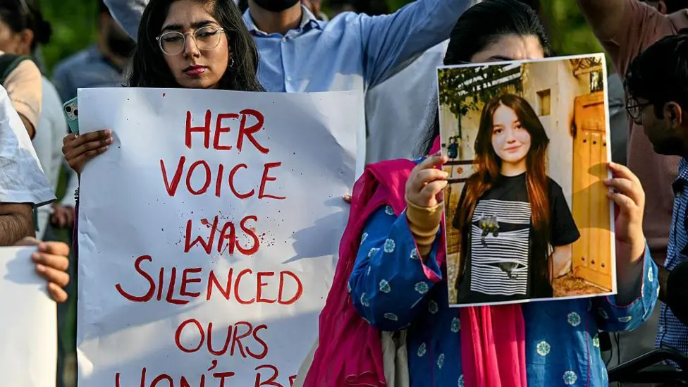 Pakistan Court Sentences Umar Hayat to Death for Teen TikTok Star Sana Yousaf's Murder