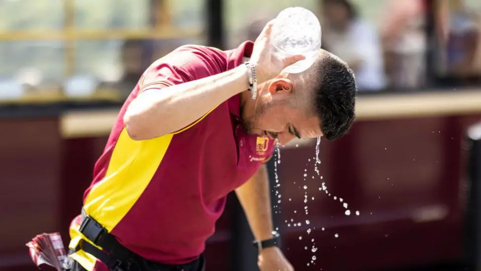 UK Government Advisers Demand Workplace Maximum Temperature Rules Amid Climate Change Warnings