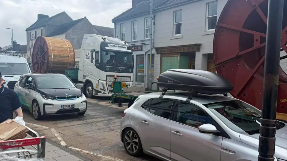 Sanquhar Traders Decry "Absolute Chaos" as A76 Road Closure Imposes 50-Mile Diversion