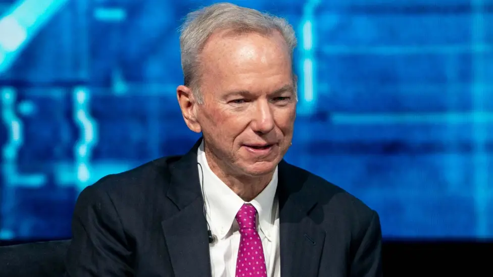 Former Google CEO Eric Schmidt Jeered by University of Arizona Graduates Over AI Remarks