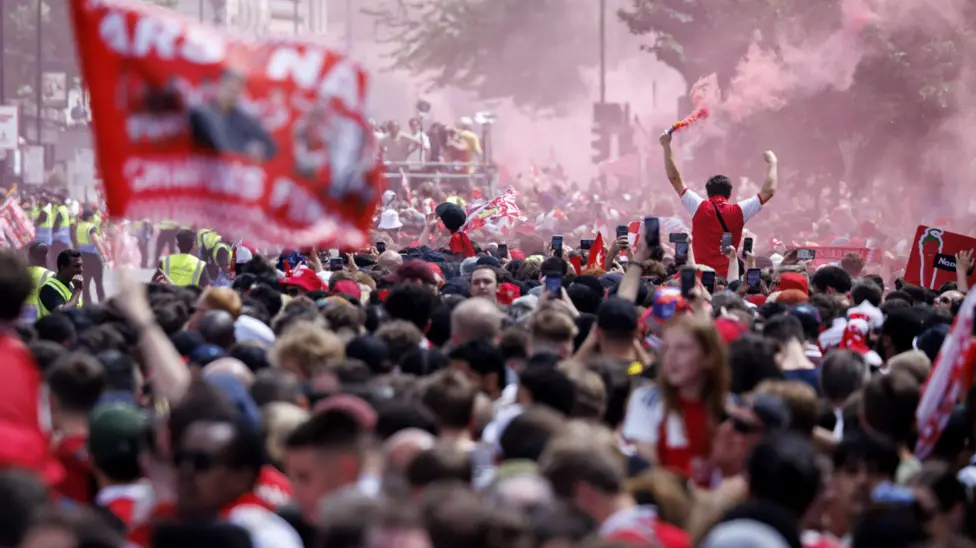 Six People Stabbed, 24 Arrested at Arsenal Premier League Victory Parade in North London