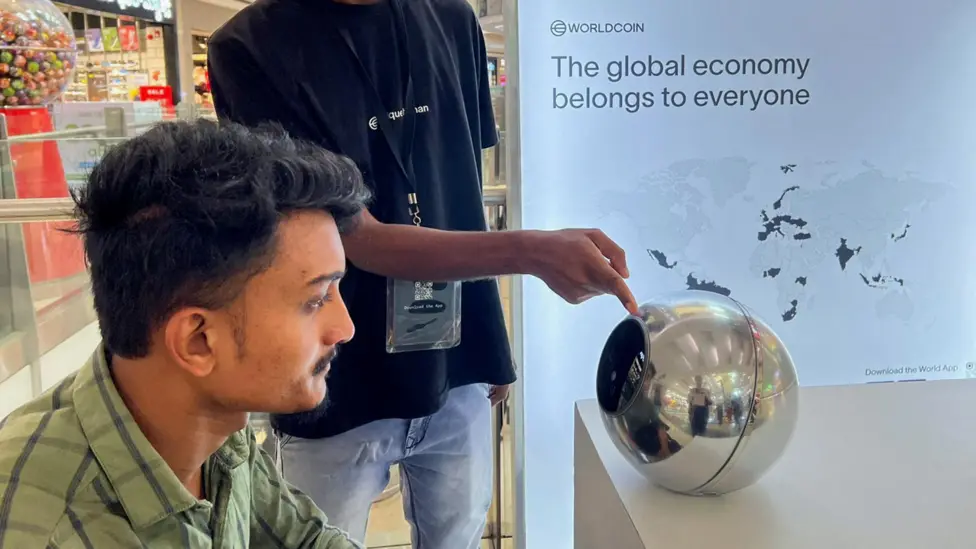 Tinder and Zoom Integrate Iris-Scanning for 'Proof of Humanity' Amid AI Scams