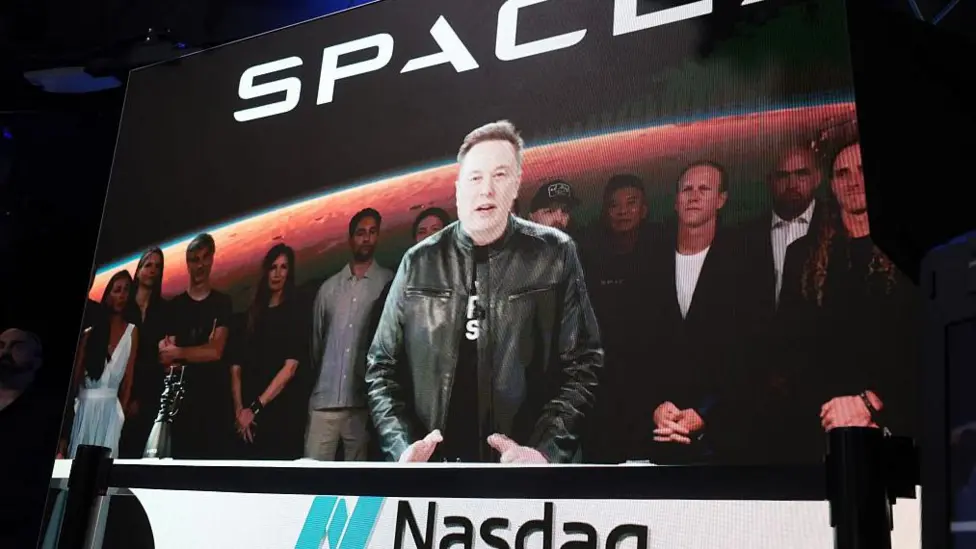 SpaceX IPO Raises $85.7 Billion After Banks Exercise Greenshoe Option