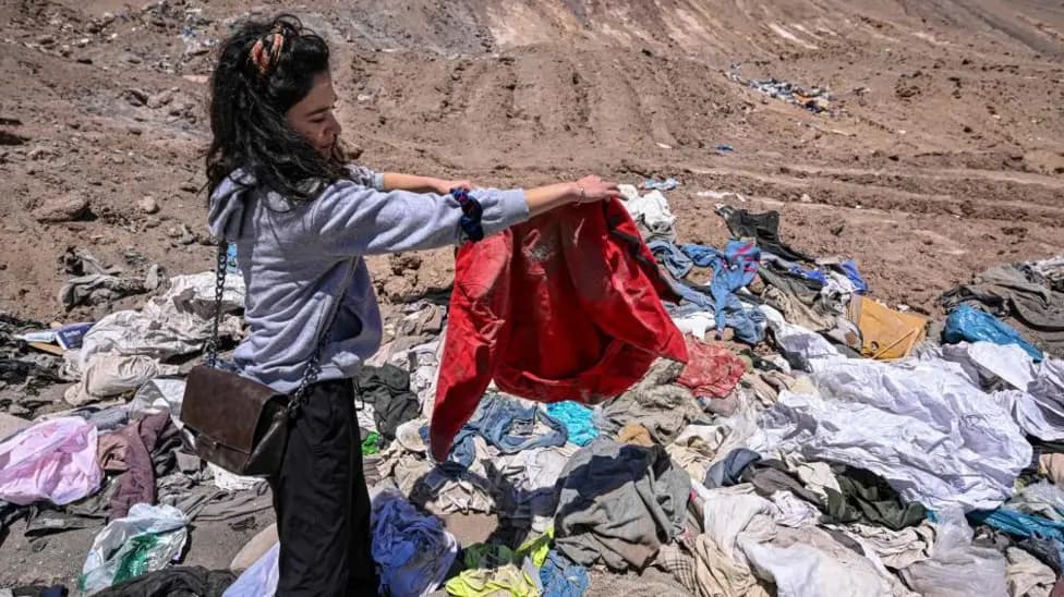 Chilean Company to Tackle 39,000 Tonnes of Discarded Clothing in Atacama Desert Annually