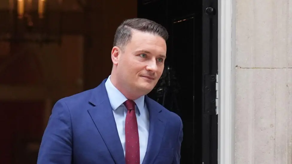Wes Streeting Resigns as Health Secretary, Blames Prime Minister's 'Drift' and Lack of Vision