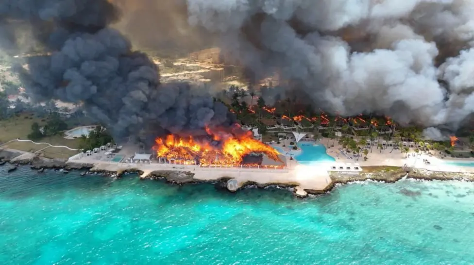 Italian Tourist Dies, 1,700 Evacuated From Dominican Republic Resort Fire