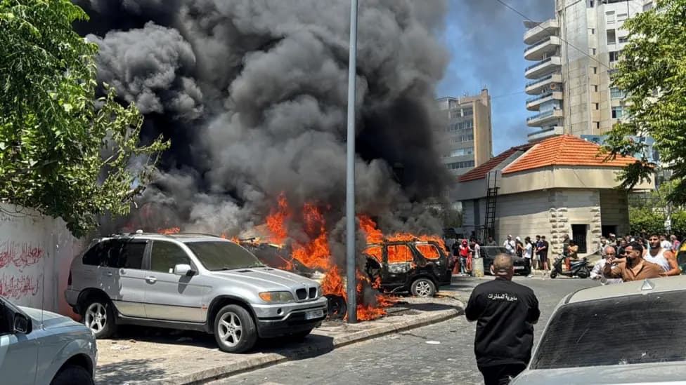 Israeli Air Strikes Kill 17 Civilians in Southern Lebanon Towns, UN Team Dispatched