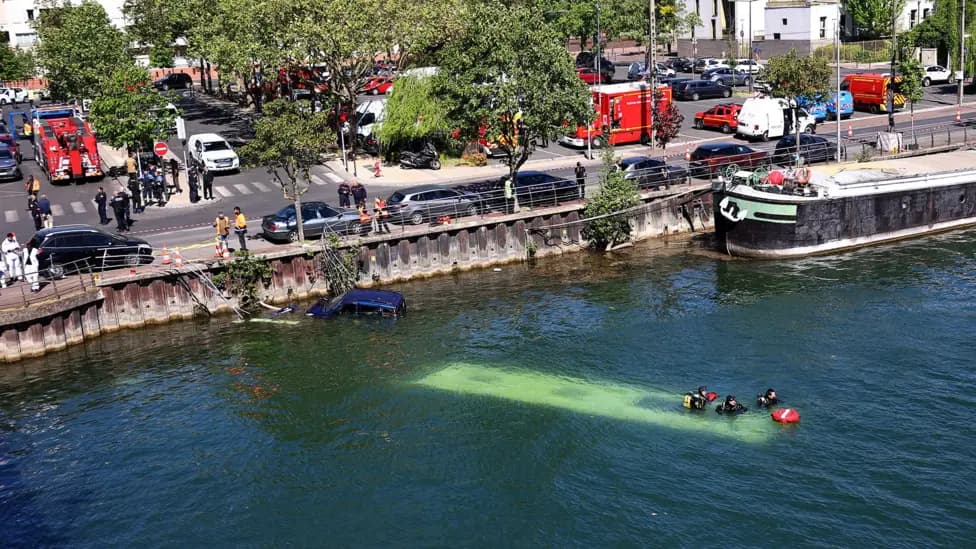 Trainee Bus Driver Plunges Vehicle into River Seine with Four Aboard