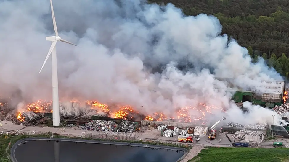 Ladybank Landfill Fire Continues Fifth Day, Staff Allegedly Climbed Locked Gate to Escape