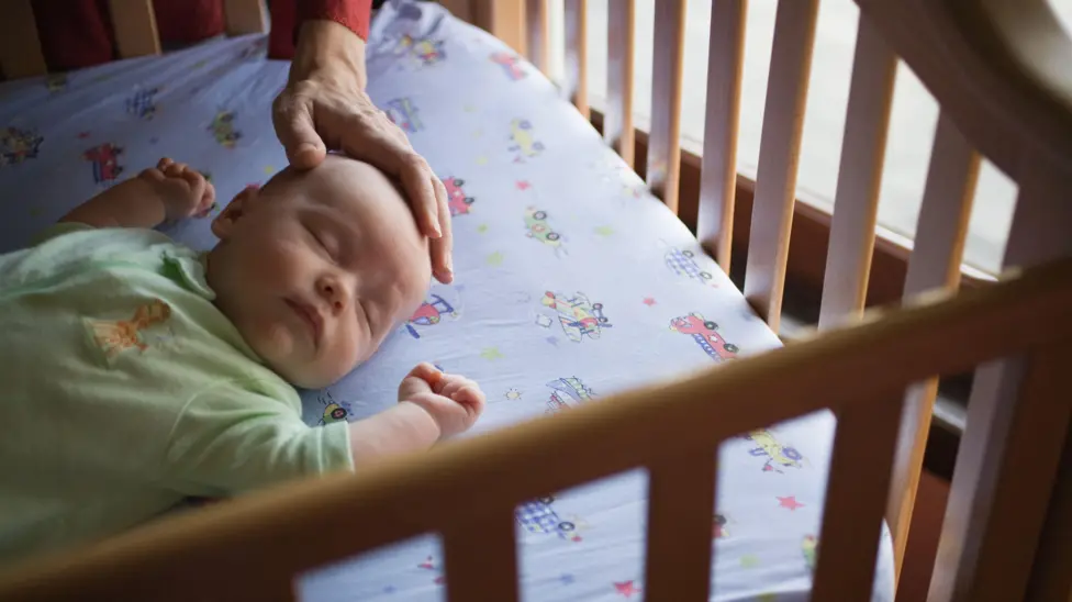 Parliament Debates Mandatory Safeguarding, Qualification Standards for Baby Sleep Industry