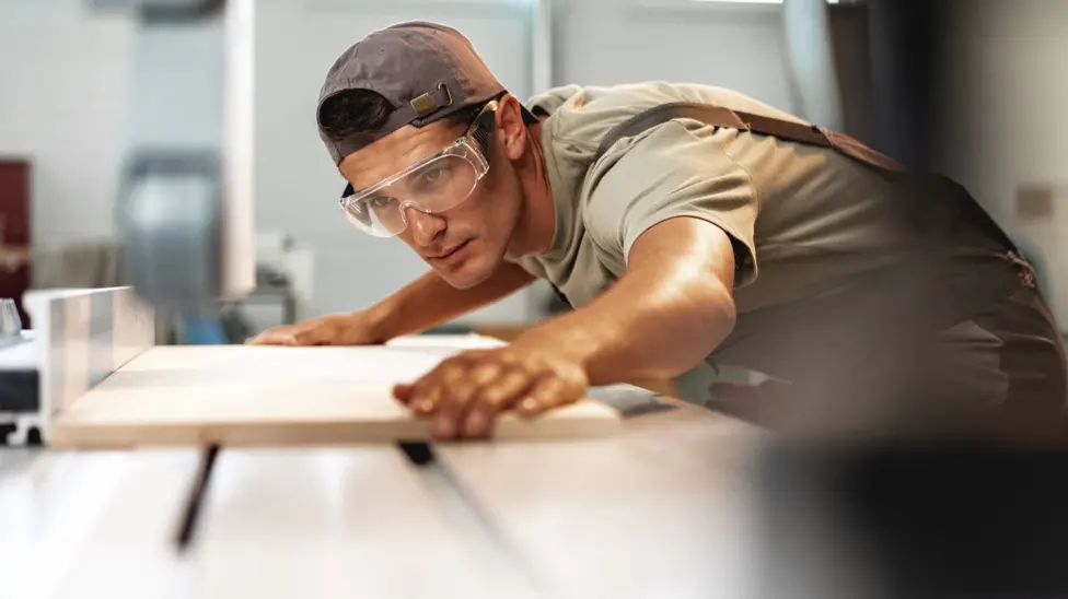 New Technologies Enhance Woodworking Safety and Efficiency, Cutting Industry Costs