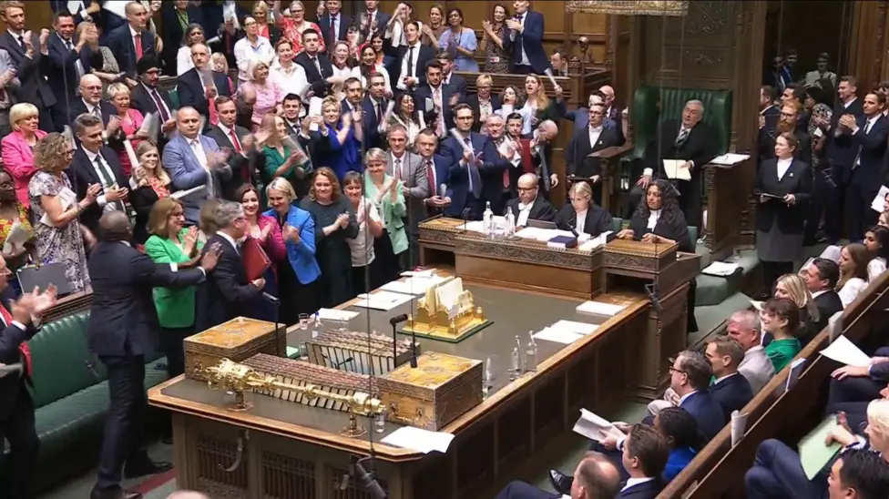 Prime Minister Starmer Concludes Political Journey, Receives Standing Ovation at Final PMQs