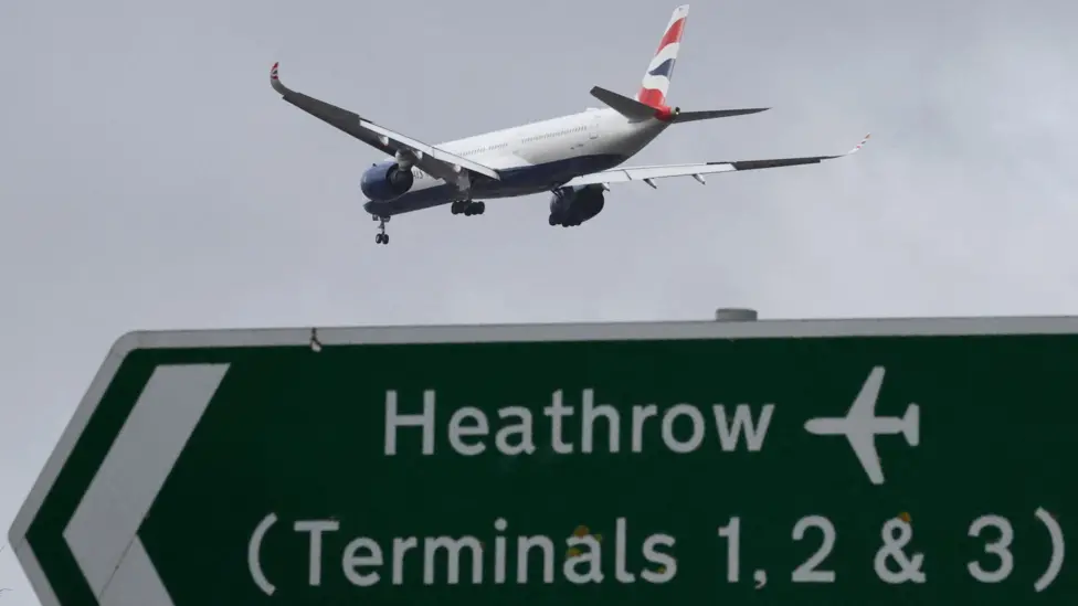 Aviation Watchdog Proposes Rival Firms Build Heathrow Third Runway, New Terminal