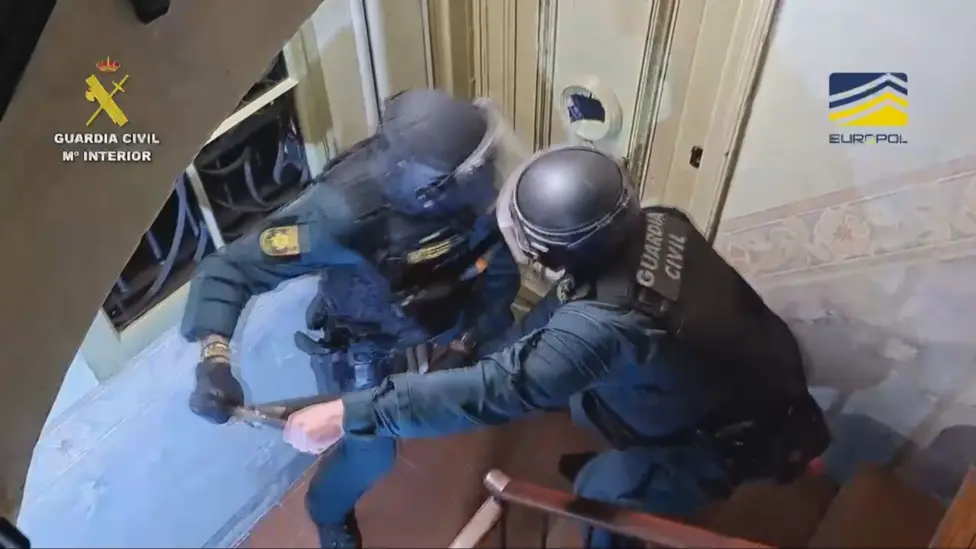 Spanish Police Seize Over One Hundred Torture Photographs in Fuengirola Gang Raid