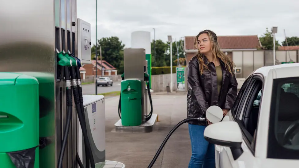 UK Government Extends 5p Fuel Duty Cut to Year-End Over Middle East War Impact