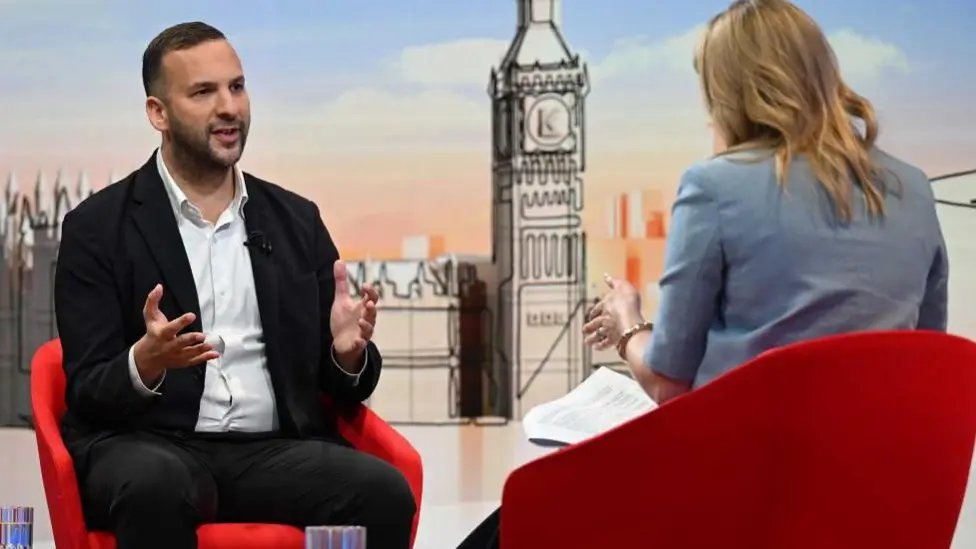 Green Party Leader Zack Polanski Questions Police Actions During Golders Green Incident Arrest