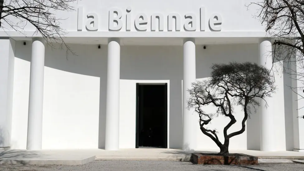 Venice Biennale Jury Resigns Nine Days Before Opening, Citing Russian and Israeli War Crimes Charges