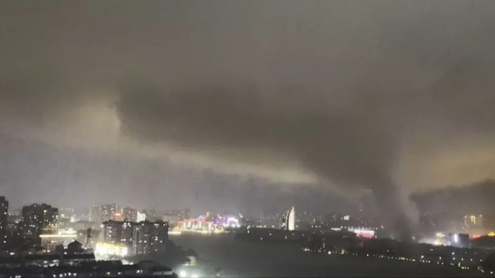 Tornado Sweeps Through Hubei Province, Leaving Two Dead, Dozens Injured in Central China