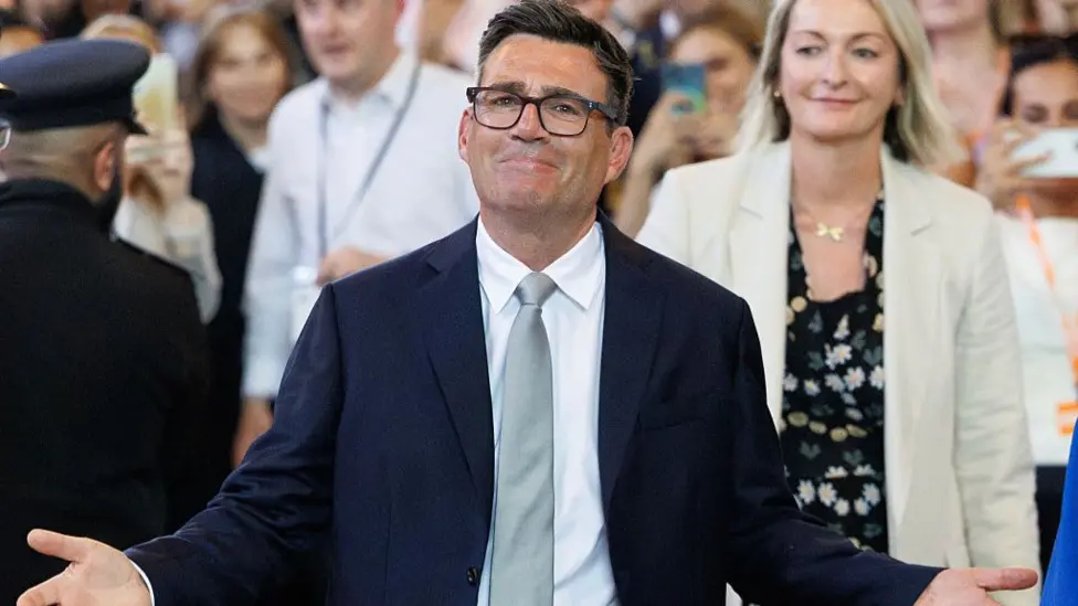 Senior Labour MPs Al Carns, Darren Jones Consider Leadership Bids Against Andy Burnham
